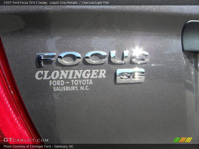 Liquid Grey Metallic / Charcoal/Light Flint 2007 Ford Focus ZX4 S Sedan