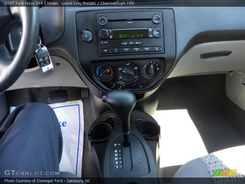 Liquid Grey Metallic / Charcoal/Light Flint 2007 Ford Focus ZX4 S Sedan