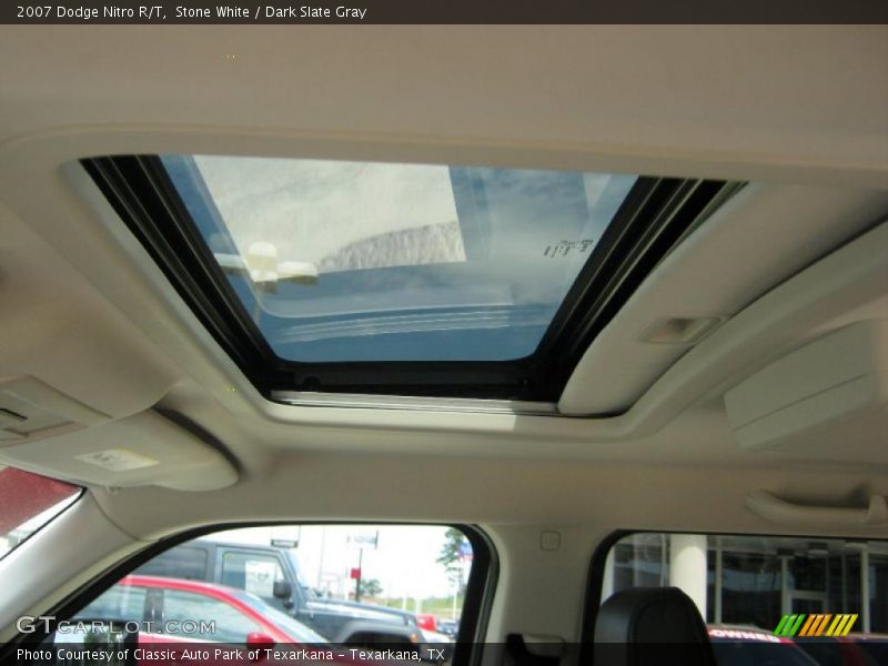 Stone White / Dark Slate Gray 2007 Dodge Nitro R/T