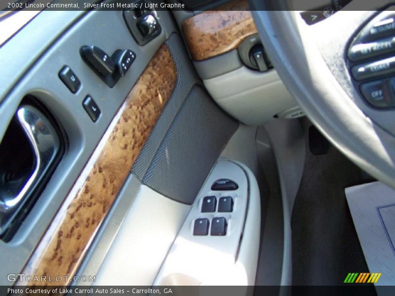 Silver Frost Metallic / Light Graphite 2002 Lincoln Continental
