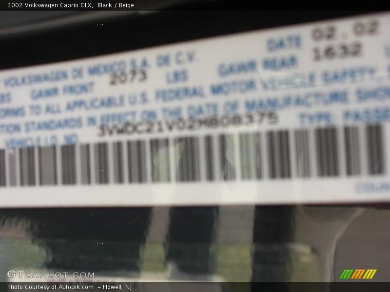 Black / Beige 2002 Volkswagen Cabrio GLX