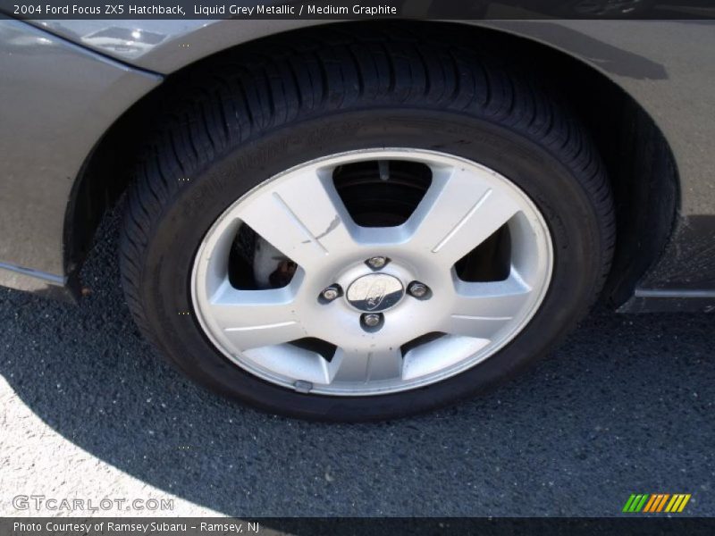 Liquid Grey Metallic / Medium Graphite 2004 Ford Focus ZX5 Hatchback