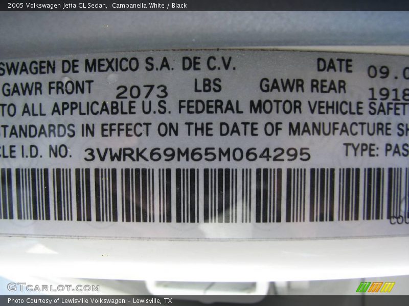 Campanella White / Black 2005 Volkswagen Jetta GL Sedan