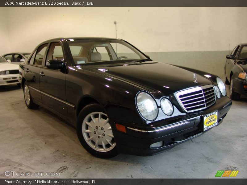 Black / Java 2000 Mercedes-Benz E 320 Sedan