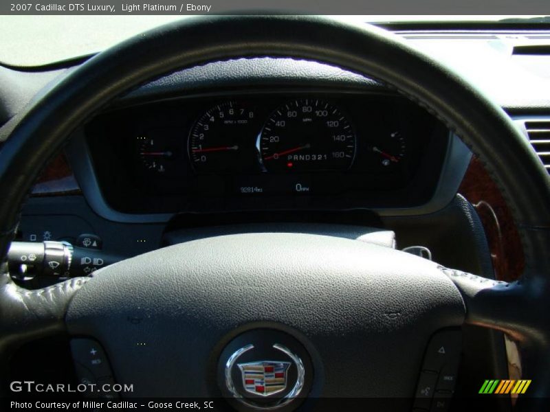Light Platinum / Ebony 2007 Cadillac DTS Luxury