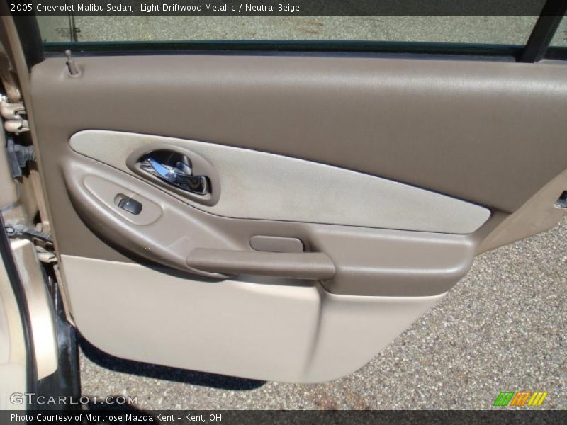 Light Driftwood Metallic / Neutral Beige 2005 Chevrolet Malibu Sedan