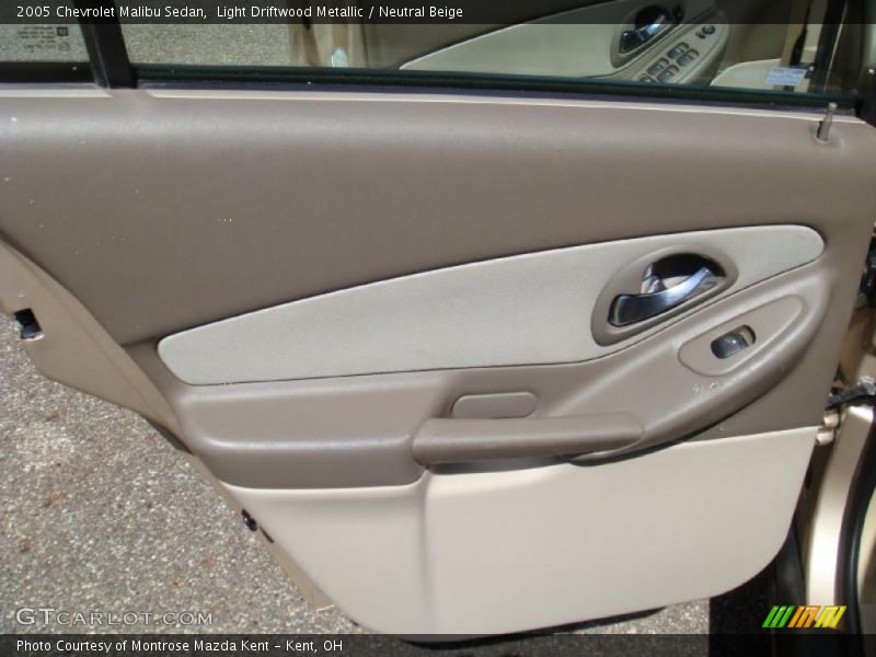 Light Driftwood Metallic / Neutral Beige 2005 Chevrolet Malibu Sedan