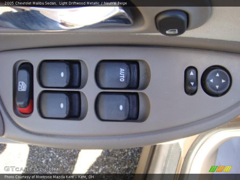 Light Driftwood Metallic / Neutral Beige 2005 Chevrolet Malibu Sedan