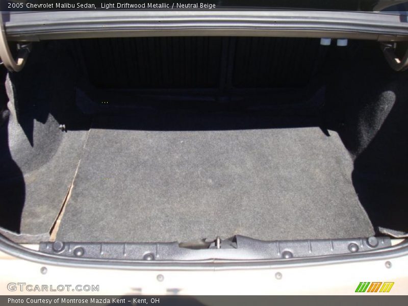 Light Driftwood Metallic / Neutral Beige 2005 Chevrolet Malibu Sedan