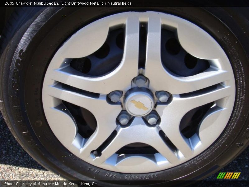 Light Driftwood Metallic / Neutral Beige 2005 Chevrolet Malibu Sedan
