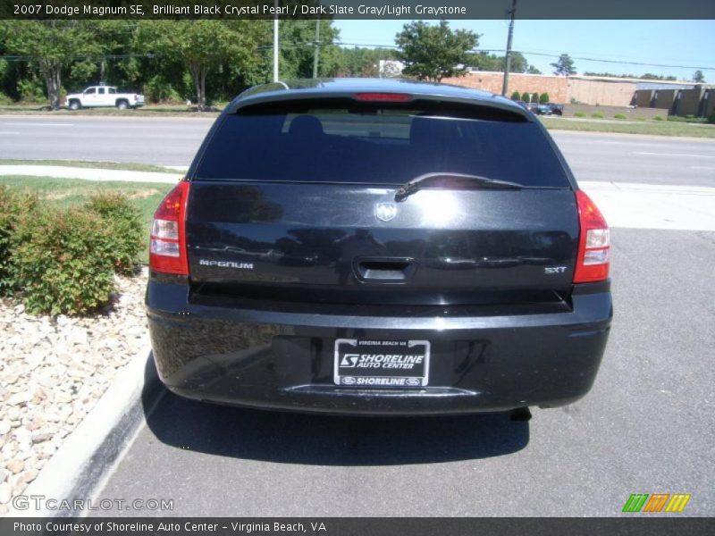 Brilliant Black Crystal Pearl / Dark Slate Gray/Light Graystone 2007 Dodge Magnum SE