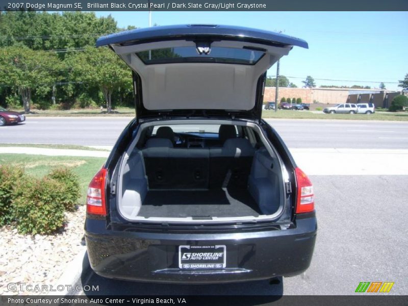 Brilliant Black Crystal Pearl / Dark Slate Gray/Light Graystone 2007 Dodge Magnum SE
