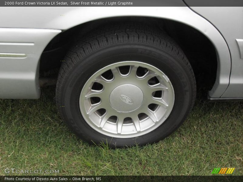 Silver Frost Metallic / Light Graphite 2000 Ford Crown Victoria LX Sedan