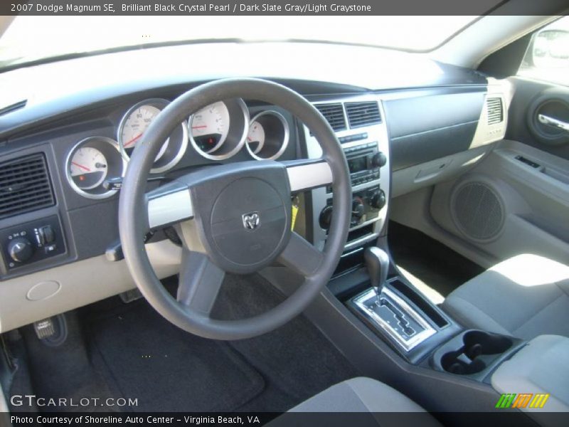 Brilliant Black Crystal Pearl / Dark Slate Gray/Light Graystone 2007 Dodge Magnum SE