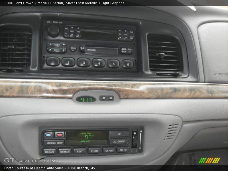Silver Frost Metallic / Light Graphite 2000 Ford Crown Victoria LX Sedan