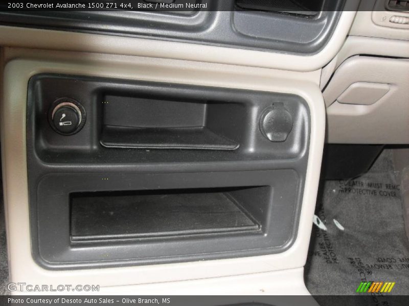 Black / Medium Neutral 2003 Chevrolet Avalanche 1500 Z71 4x4