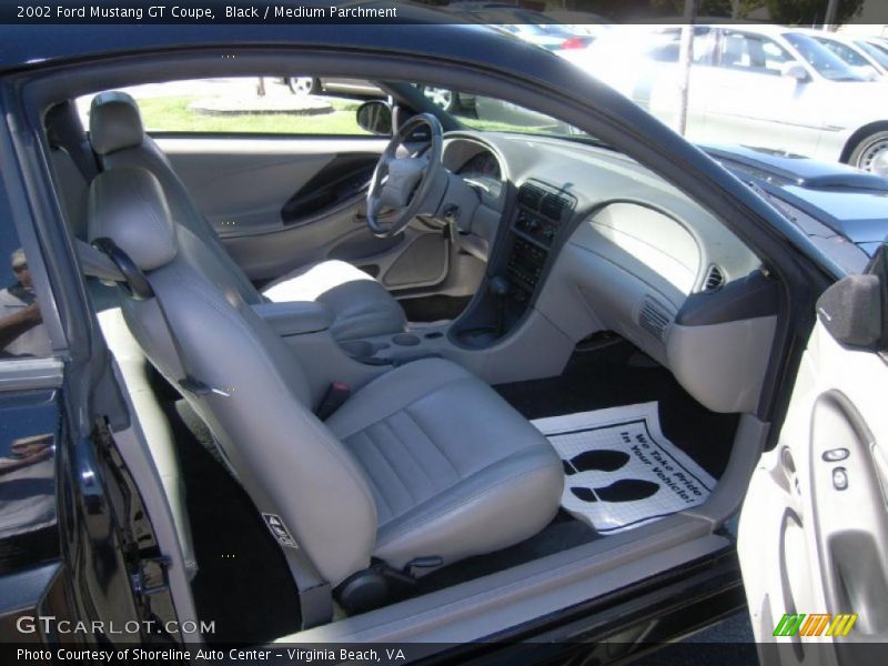 Black / Medium Parchment 2002 Ford Mustang GT Coupe