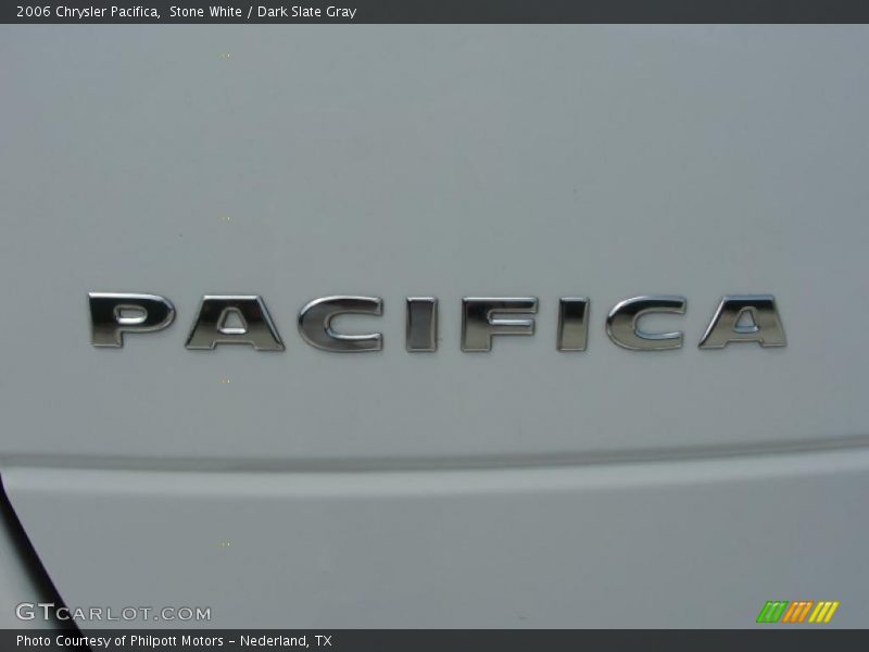 Stone White / Dark Slate Gray 2006 Chrysler Pacifica
