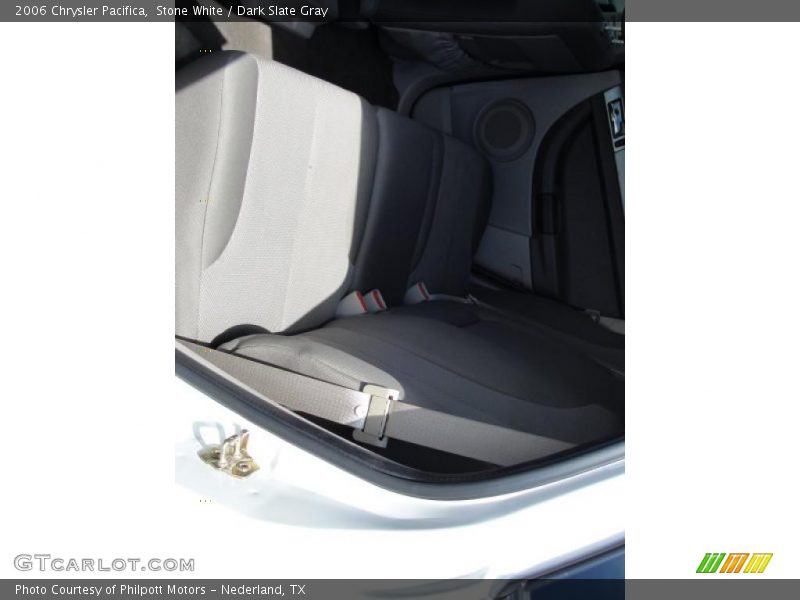 Stone White / Dark Slate Gray 2006 Chrysler Pacifica