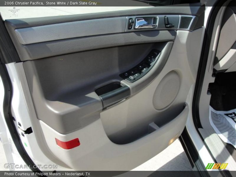 Stone White / Dark Slate Gray 2006 Chrysler Pacifica