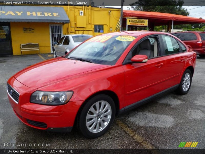 Passion Red / Dark Beige/Quartz 2004 Volvo S40 2.4i