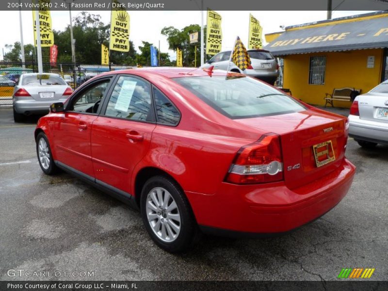Passion Red / Dark Beige/Quartz 2004 Volvo S40 2.4i
