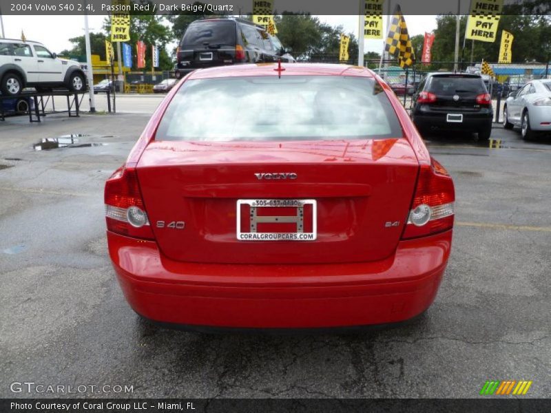 Passion Red / Dark Beige/Quartz 2004 Volvo S40 2.4i