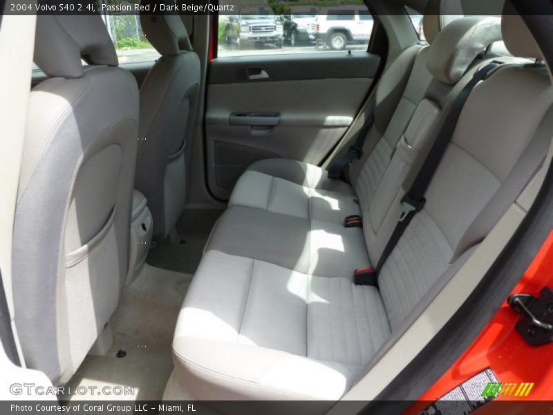 Passion Red / Dark Beige/Quartz 2004 Volvo S40 2.4i