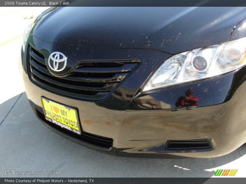 Black / Ash 2009 Toyota Camry LE