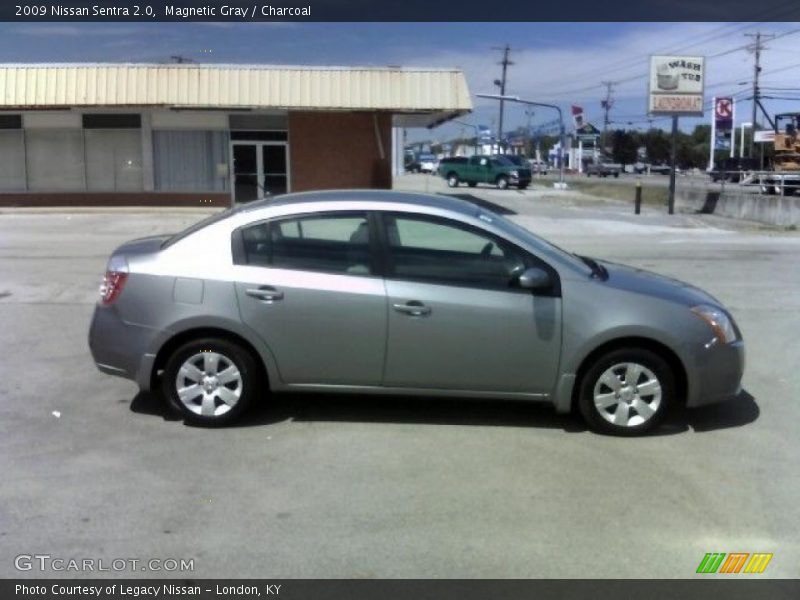Magnetic Gray / Charcoal 2009 Nissan Sentra 2.0