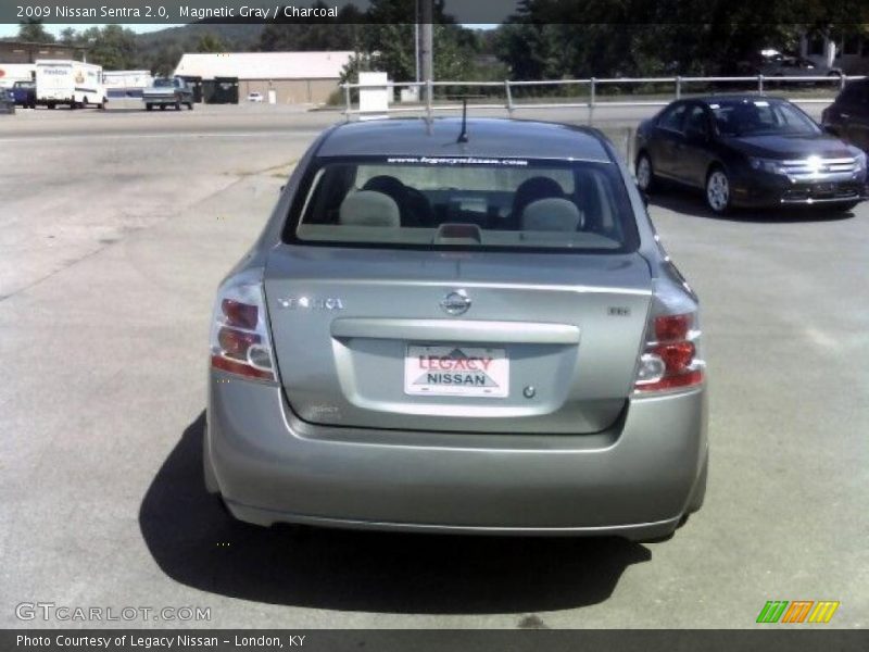 Magnetic Gray / Charcoal 2009 Nissan Sentra 2.0