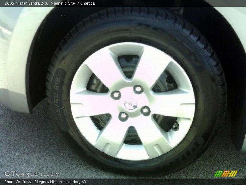 Magnetic Gray / Charcoal 2009 Nissan Sentra 2.0
