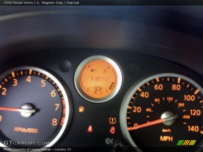 Magnetic Gray / Charcoal 2009 Nissan Sentra 2.0
