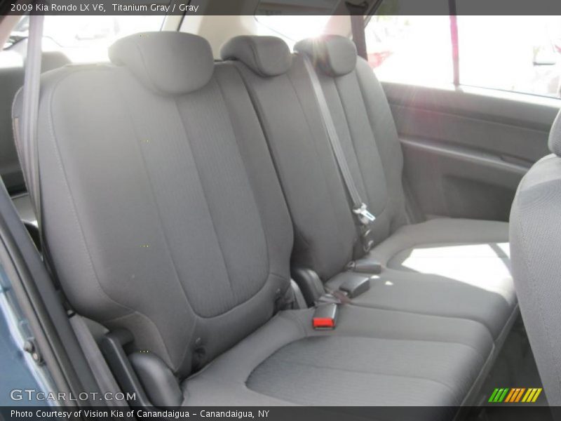 Titanium Gray / Gray 2009 Kia Rondo LX V6