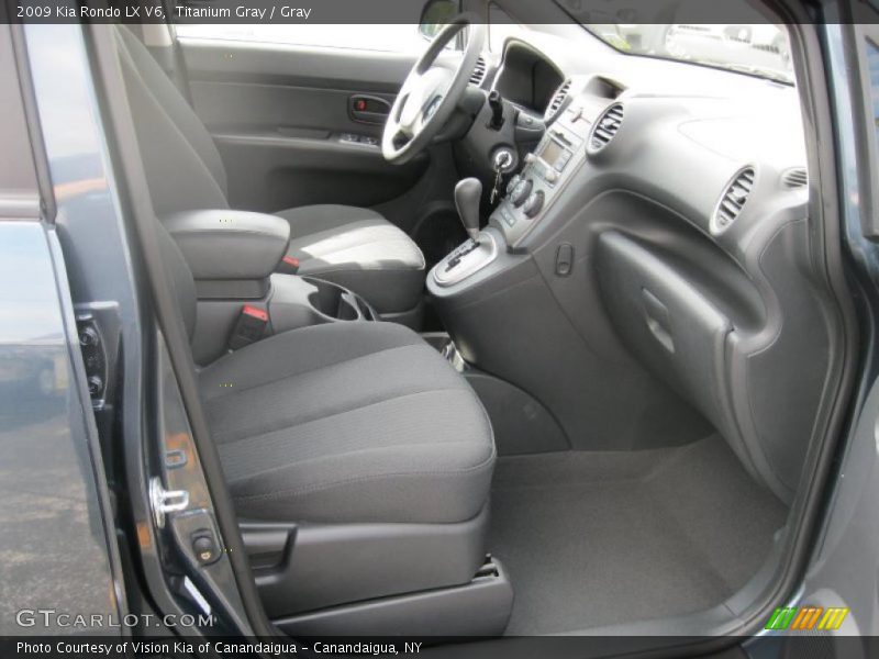 Titanium Gray / Gray 2009 Kia Rondo LX V6