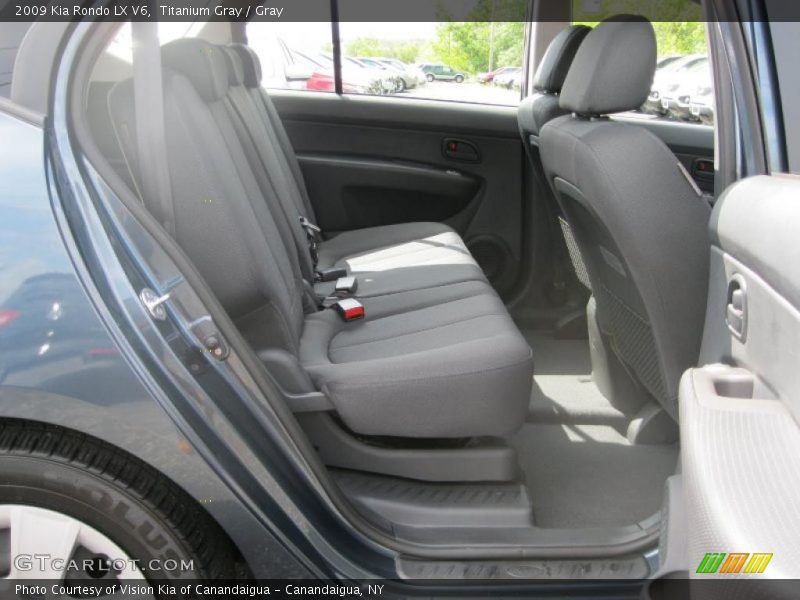 Titanium Gray / Gray 2009 Kia Rondo LX V6