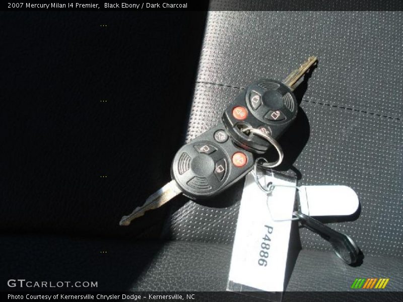 Black Ebony / Dark Charcoal 2007 Mercury Milan I4 Premier