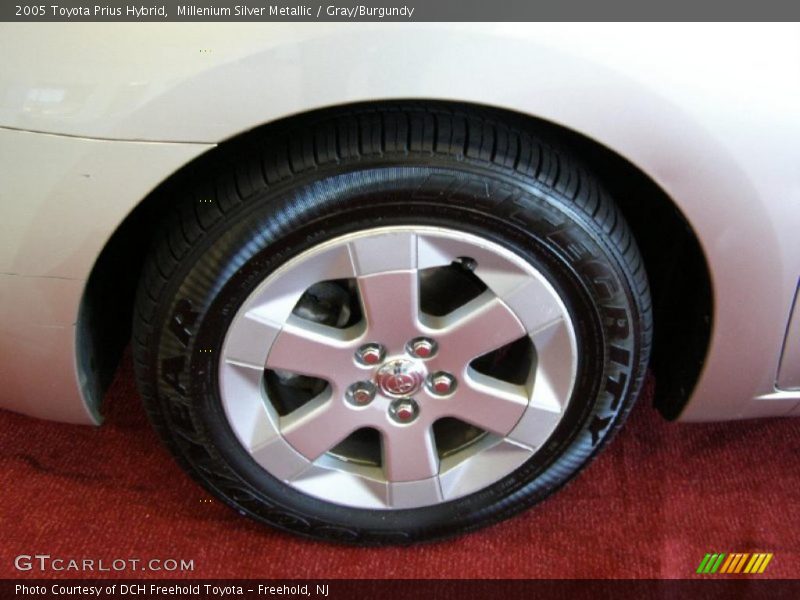 Millenium Silver Metallic / Gray/Burgundy 2005 Toyota Prius Hybrid