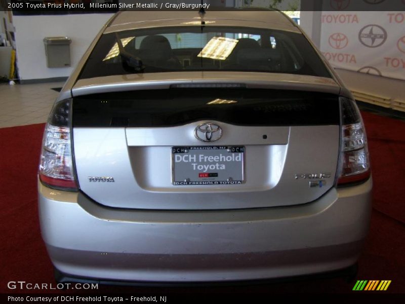 Millenium Silver Metallic / Gray/Burgundy 2005 Toyota Prius Hybrid