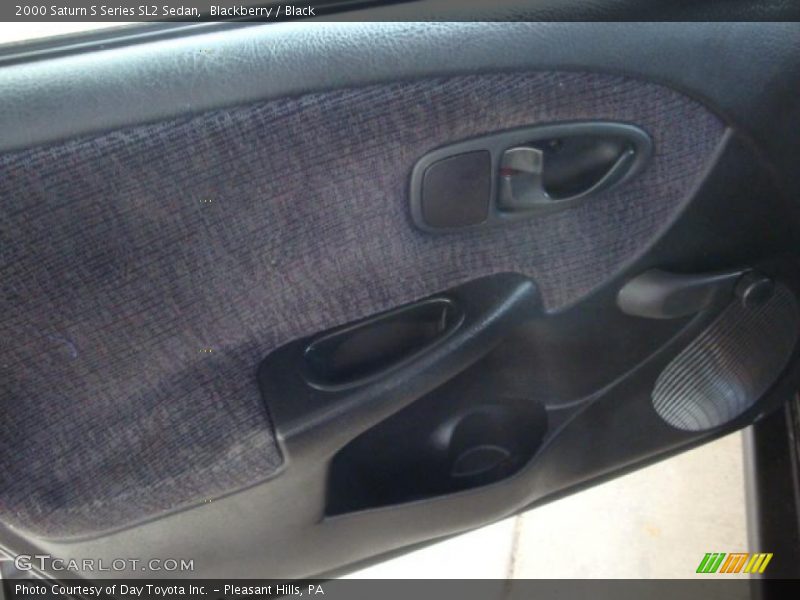 Blackberry / Black 2000 Saturn S Series SL2 Sedan