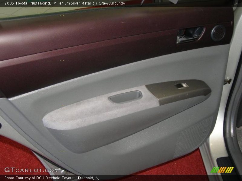 Millenium Silver Metallic / Gray/Burgundy 2005 Toyota Prius Hybrid