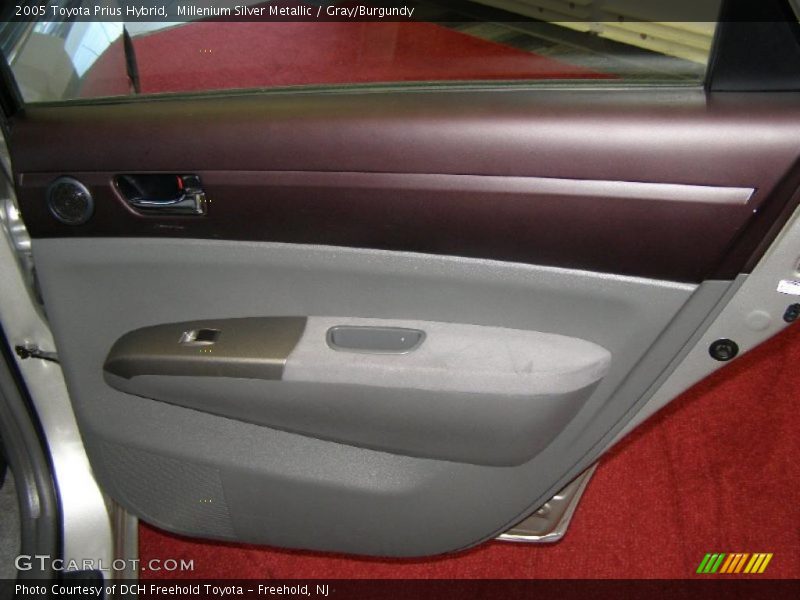 Millenium Silver Metallic / Gray/Burgundy 2005 Toyota Prius Hybrid