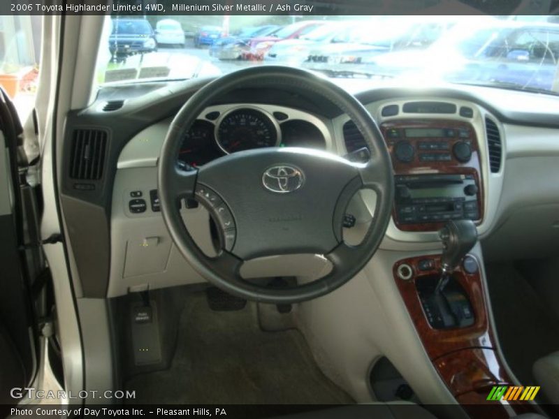 Millenium Silver Metallic / Ash Gray 2006 Toyota Highlander Limited 4WD