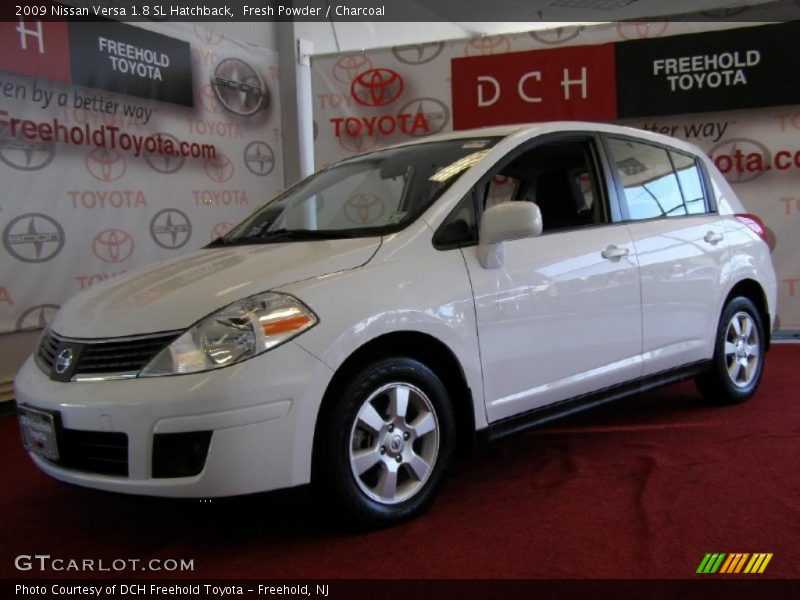 Fresh Powder / Charcoal 2009 Nissan Versa 1.8 SL Hatchback