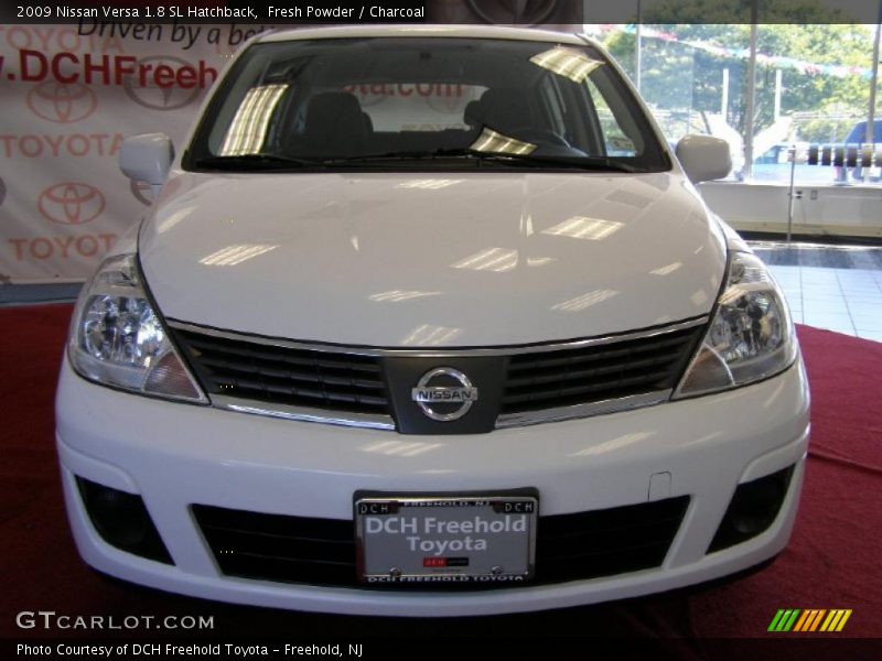 Fresh Powder / Charcoal 2009 Nissan Versa 1.8 SL Hatchback