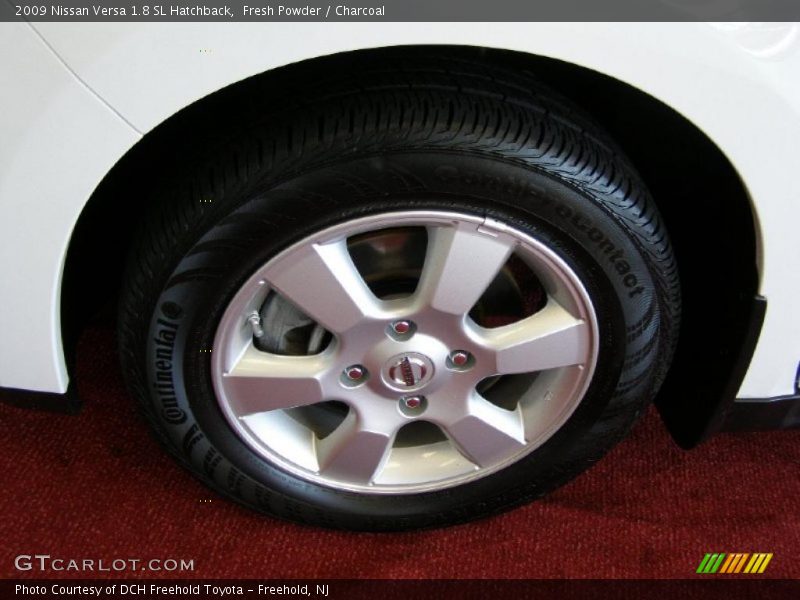 Fresh Powder / Charcoal 2009 Nissan Versa 1.8 SL Hatchback