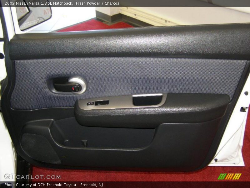 Fresh Powder / Charcoal 2009 Nissan Versa 1.8 SL Hatchback