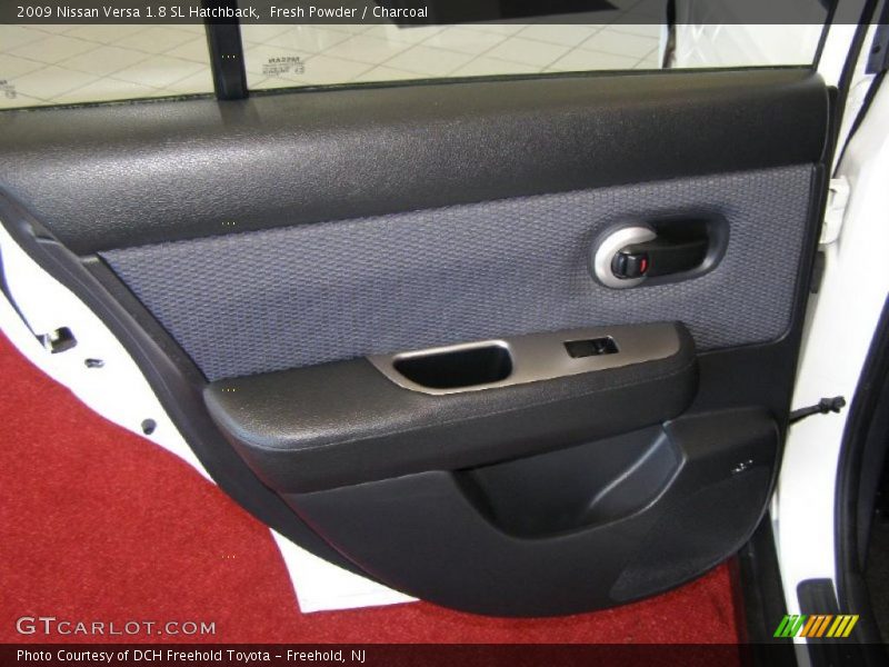 Fresh Powder / Charcoal 2009 Nissan Versa 1.8 SL Hatchback