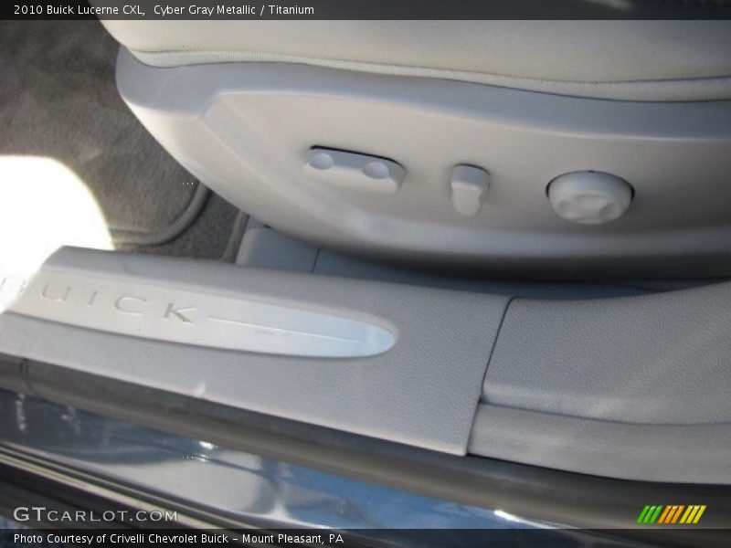 Cyber Gray Metallic / Titanium 2010 Buick Lucerne CXL