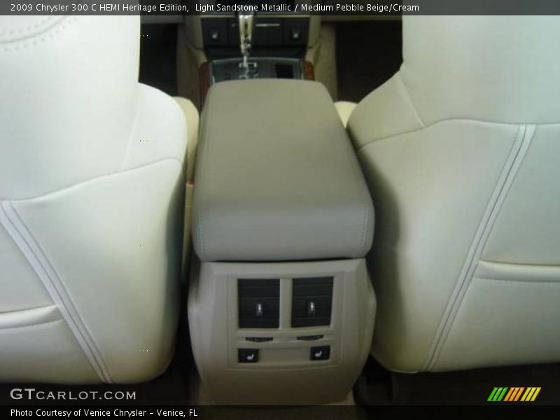 Light Sandstone Metallic / Medium Pebble Beige/Cream 2009 Chrysler 300 C HEMI Heritage Edition